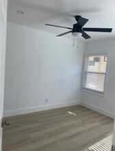 10900 Lillian Ln in South Gate, CA - Foto de edificio - Building Photo