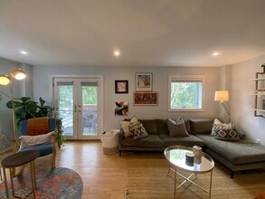 16 Cottage St in Chelsea, MA - Building Photo - Building Photo