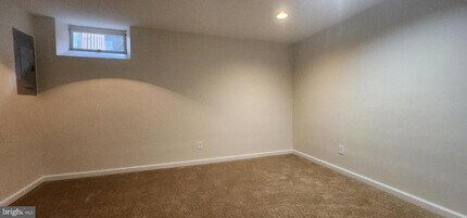 1720 Grover Glen Ct in Woodbridge, VA - Building Photo - Building Photo