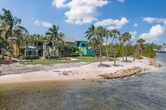 Sanctuary Cove Apartments