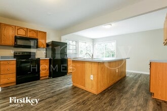 1260 Sheridan Dr NW in Port Charlotte, FL - Foto de edificio - Building Photo