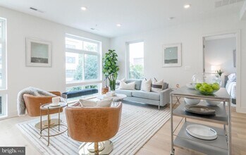 1761 P St NW in Washington, DC - Building Photo - Building Photo