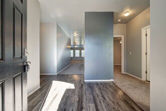 2029 West Antler Way in Mustang, OK - Building Photo - Building Photo