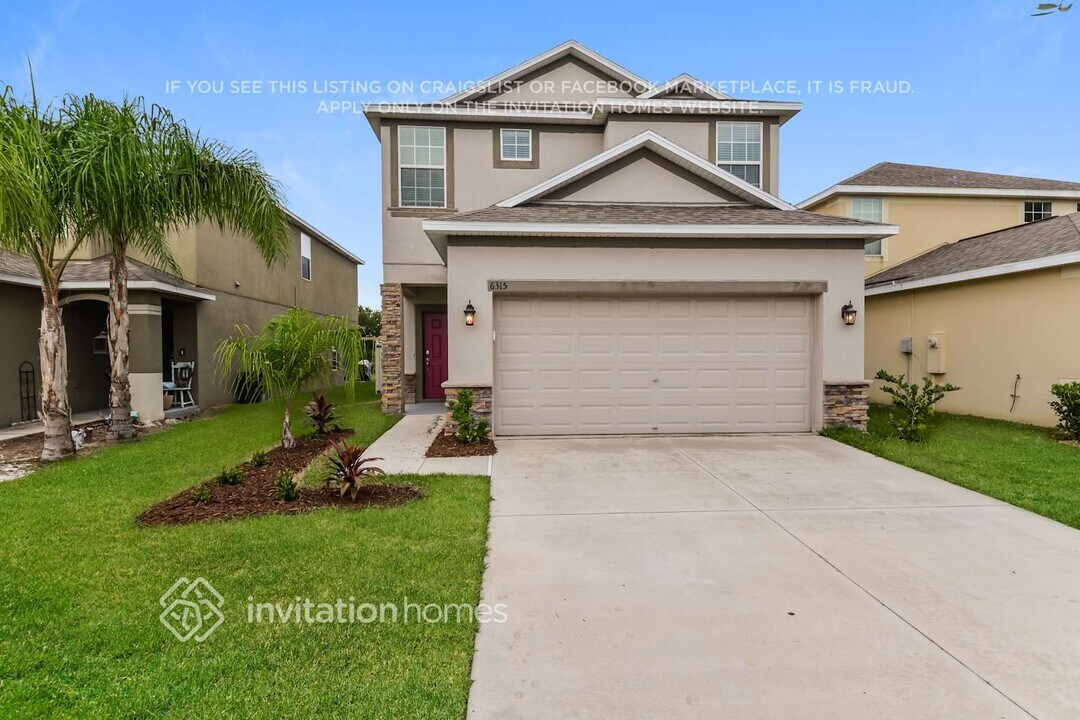 6315 Trent Creek Dr in Ruskin, FL - Building Photo