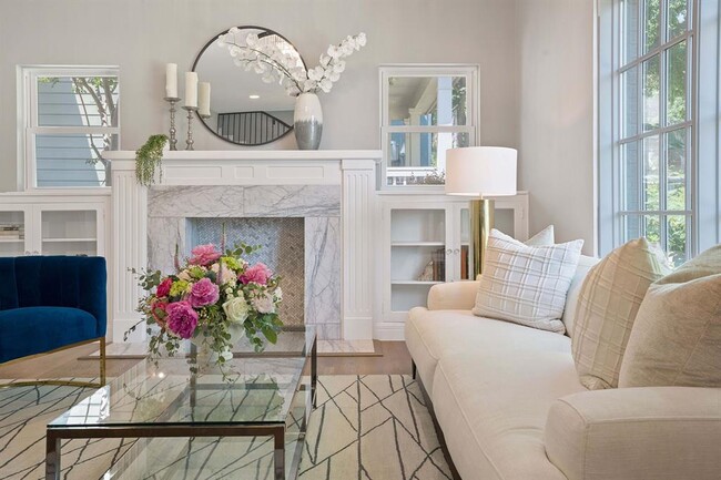 2110 Travis Heights Blvd in Austin, TX - Building Photo - Building Photo