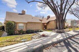 8430 Cranberry Hill in San Antonio, TX - Building Photo