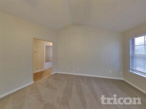 1185 Mercury Dr SE in Lawrenceville, GA - Foto de edificio - Building Photo