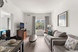 8303 Palm Pkwy in Orlando, FL - Building Photo - Building Photo
