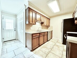 6114 Parkforest Dr in Baton Rouge, LA - Building Photo - Building Photo