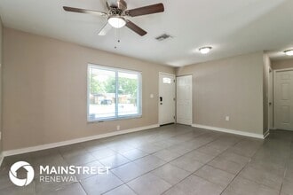 209 Ravenway Dr in Seffner, FL - Building Photo - Building Photo