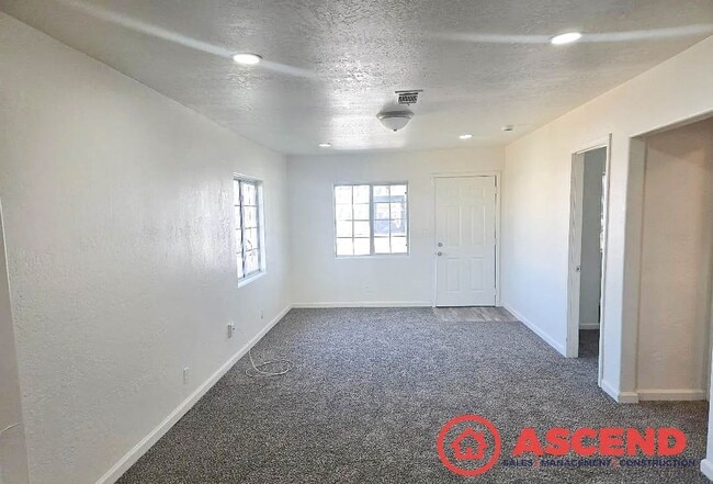 529 Main St in Delano, CA - Building Photo - Building Photo