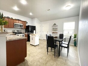 2389 Wyandotte Ave in Springdale, AR - Building Photo - Building Photo