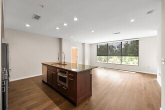 1600 Barton Springs Rd in Austin, TX - Building Photo - Building Photo