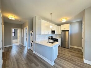 3946.5 N Janssen Ave in Chicago, IL - Building Photo - Building Photo