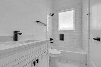 1228 E 23rd St in Houston, TX - Building Photo - Building Photo