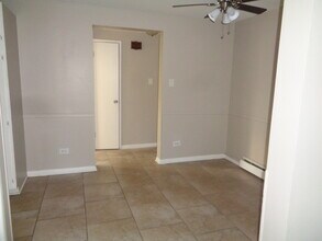 10748 S Harlem Ave in Worth, IL - Building Photo - Building Photo