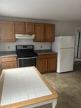 15 Lake St in Amesbury, MA - Building Photo - Building Photo