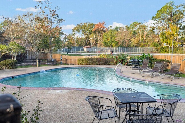 8155 Jefferson Hwy, Unit 1203 in Baton Rouge, LA - Foto de edificio - Building Photo