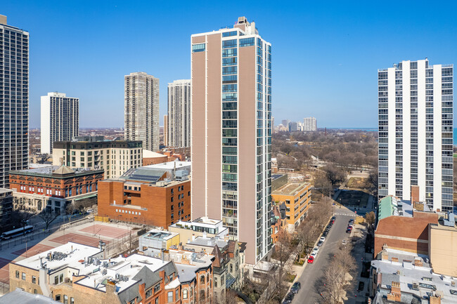 The Parkside in Chicago, IL - Building Photo - Building Photo