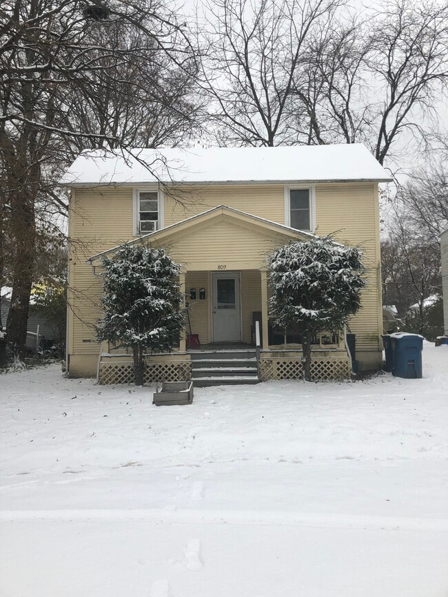 property at 809 E High St