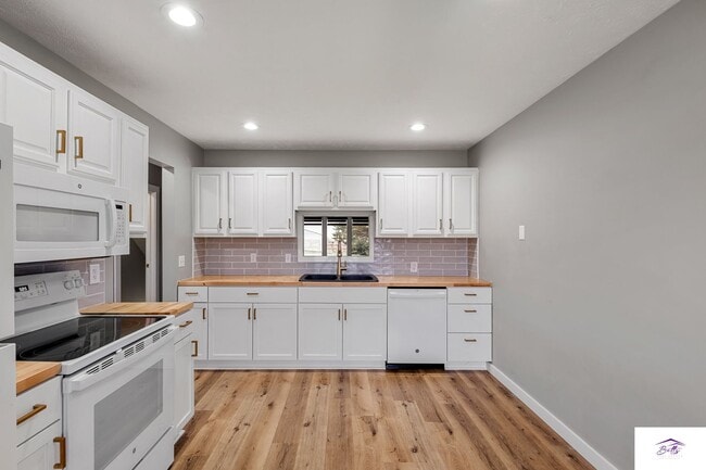 20205 Veterans Dr in Omaha, NE - Building Photo - Building Photo
