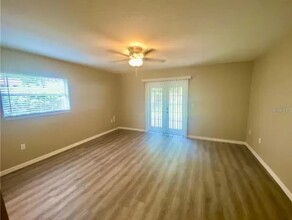 2421 E Jackson St in Orlando, FL - Building Photo - Building Photo