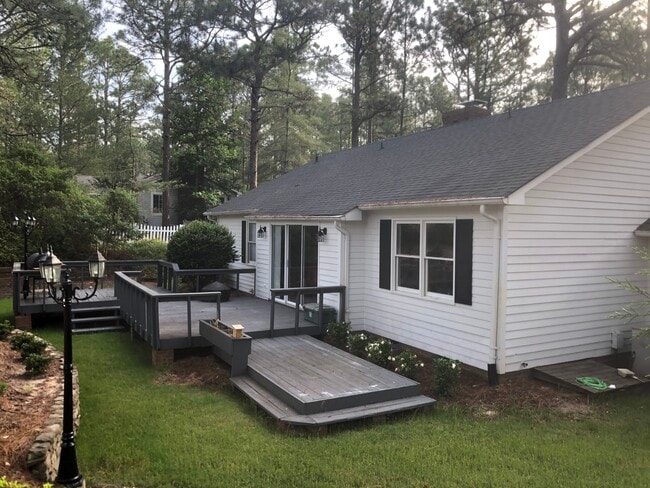 300 Central Dr in Southern Pines, NC - Building Photo - Building Photo