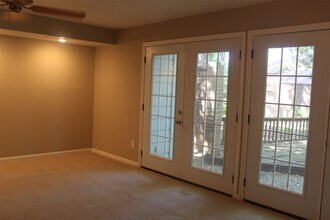 3126 E Lake Cres Dr in Houston, TX - Building Photo - Building Photo