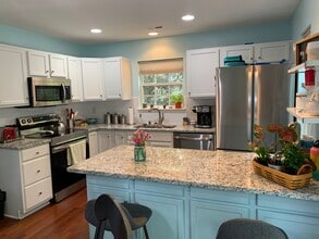 34 Tannenbaum Cir in Greensboro, NC - Building Photo - Building Photo