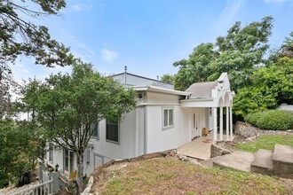 14000 Lakeview Dr in Austin, TX - Building Photo - Building Photo