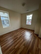 4840 N Camac St, Unit 2 in Philadelphia, PA - Foto de edificio - Building Photo
