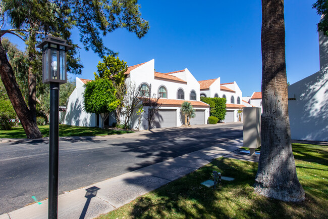 1530 E Maryland Ave in Phoenix, AZ - Building Photo - Building Photo