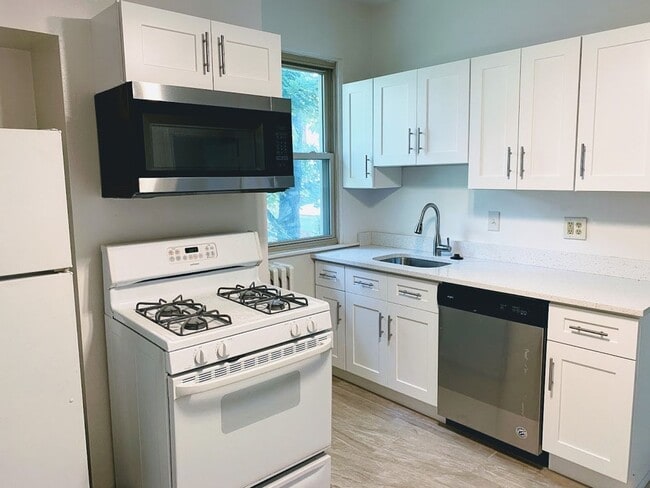 property at 5542 Fair Oaks St