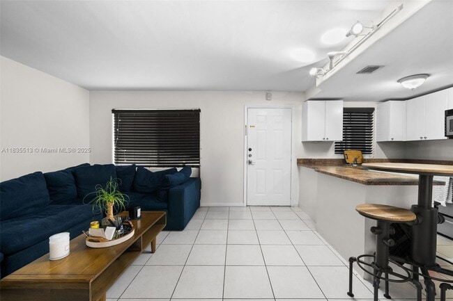 3101 SW 27th Ave in Coral Gables, FL - Building Photo - Building Photo