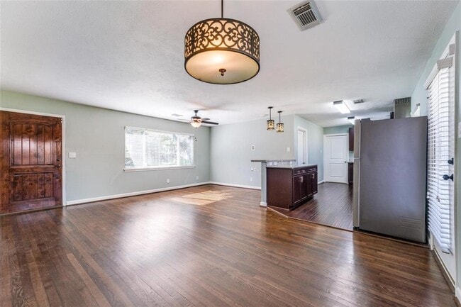 4502 Brookwoods Dr in Houston, TX - Building Photo - Building Photo