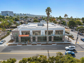 801 Pearl Street in La Jolla, CA - Foto de edificio - Building Photo