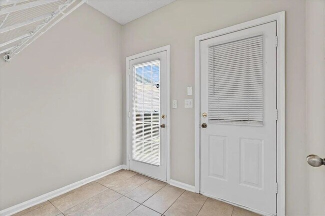 9122 Cinderhill Cove E in Memphis, TN - Building Photo - Building Photo