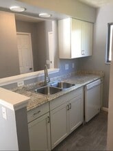 7767 Betsy Ross Cir in Dayton, OH - Building Photo - Building Photo