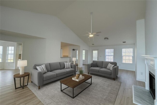 3720 Crescent Walk Ln NE in Suwanee, GA - Building Photo - Building Photo