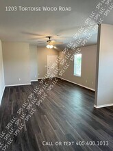 1203 Tortoise Wood Rd in Norman, OK - Building Photo - Building Photo