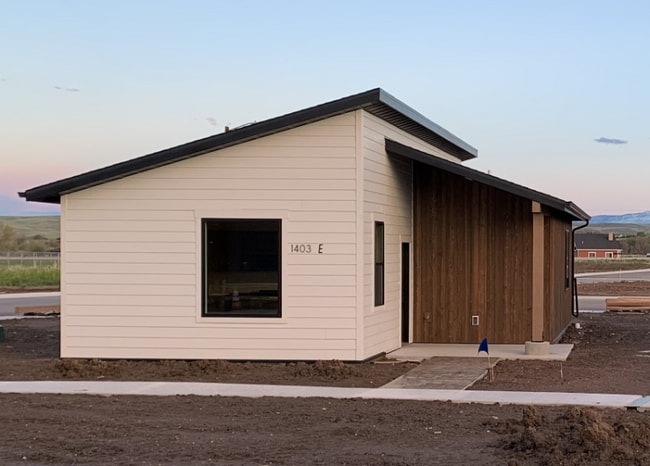 property at 1405 Windsor Dr