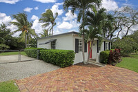 231 NE 16th St in Delray Beach, FL - Foto de edificio - Building Photo