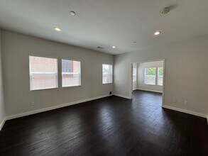 374 41st St, Unit 4 in Oakland, CA - Building Photo - Building Photo