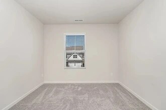 549 Torrey Pines Ln in Lebanon, TN - Foto de edificio - Building Photo