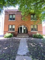 2214 Edison Ave in Granite City, IL - Building Photo