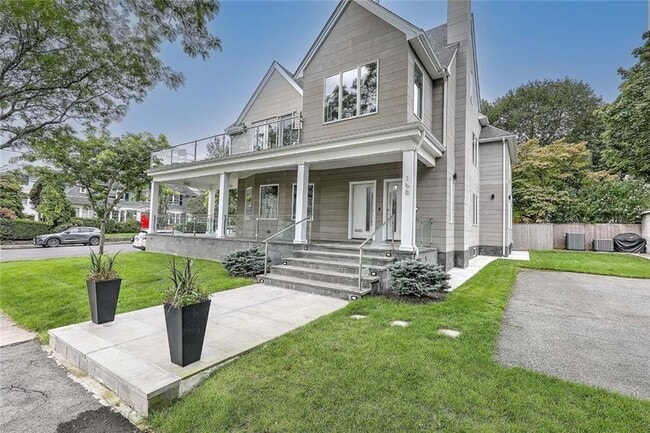 168 Elmgrove Ave in Providence, RI - Building Photo - Building Photo
