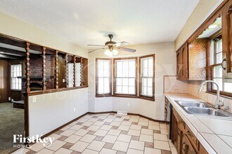 11819 E 60 St in Kansas City, MO - Building Photo - Building Photo