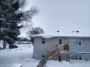 1103 Campbell Dr, Unit #6 in Grand Forks, ND - Building Photo - Building Photo