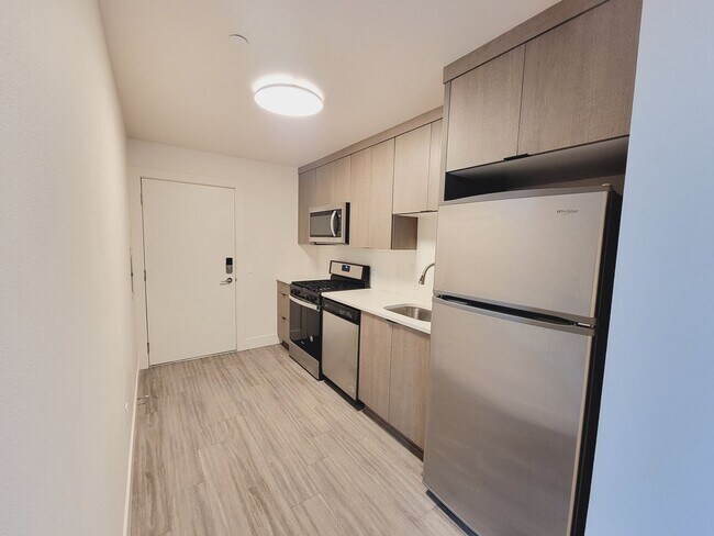 353 NE Failing St, Unit #B in Portland, OR - Building Photo - Building Photo