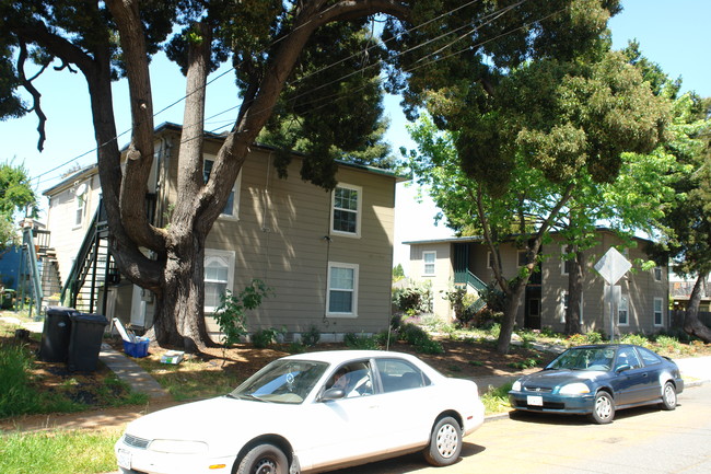 1804 10th St in Berkeley, CA - Foto de edificio - Building Photo